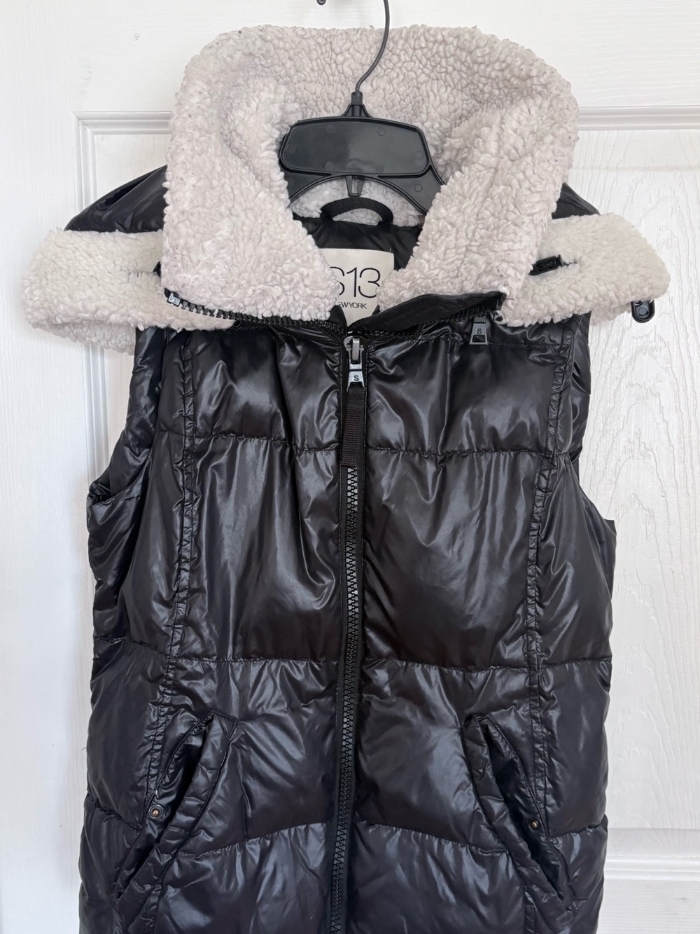 Women Black Sherpa-Lined Puffer Vest